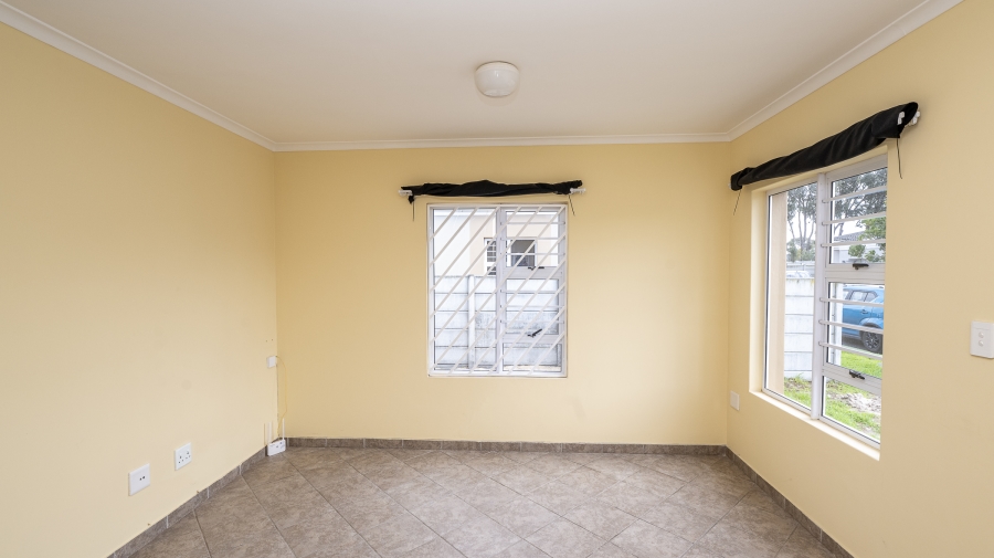 2 Bedroom Property for Sale in Sunset Glen Western Cape